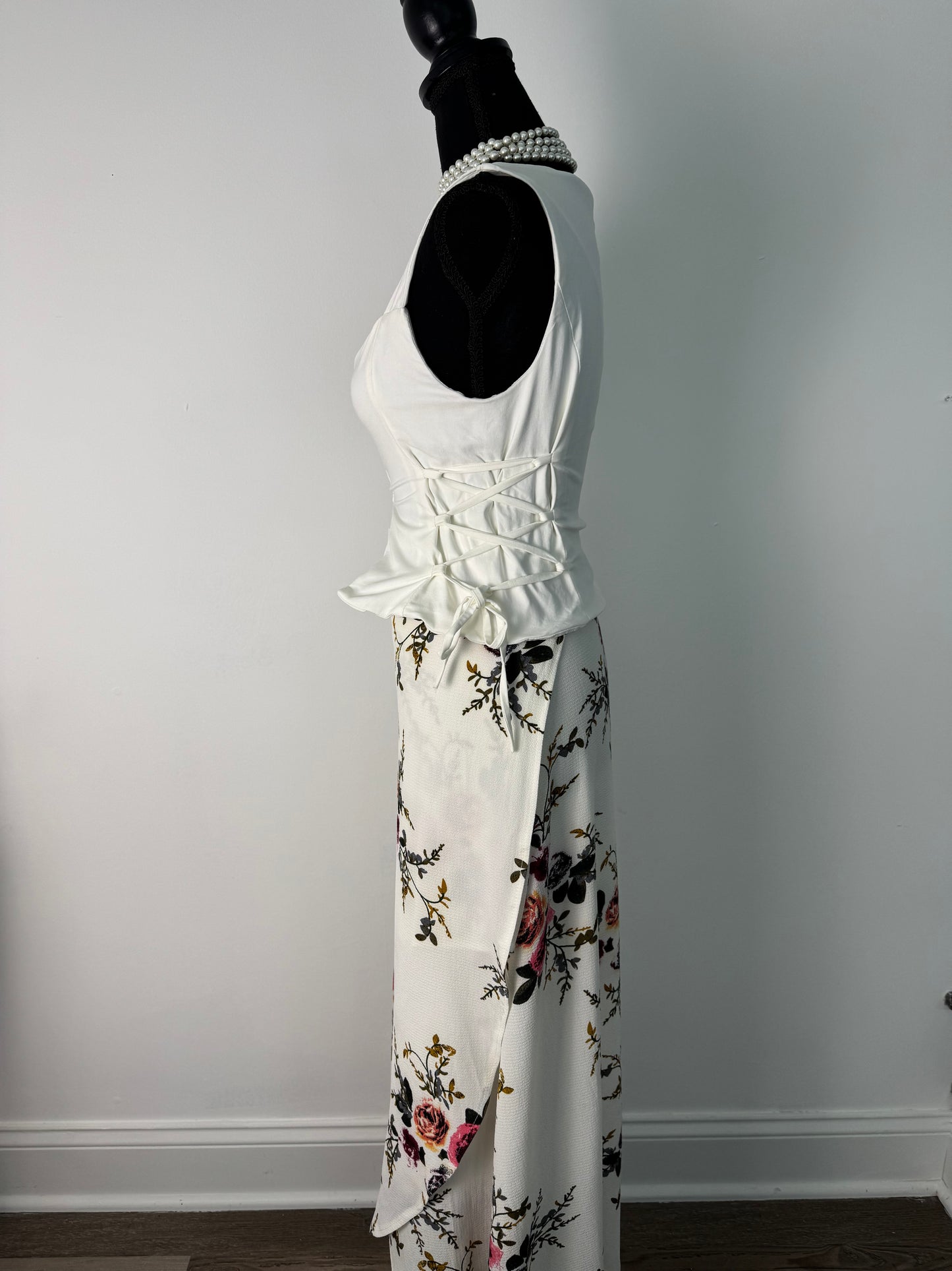 She’s Pretty Two-Piece Floral Skirt Set (Size Medium)