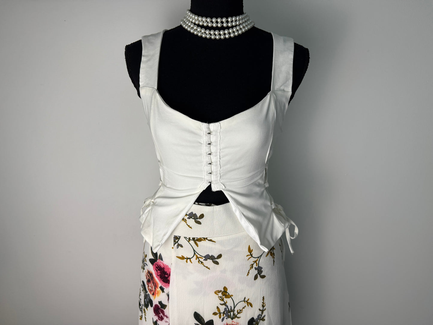 She’s Pretty Two-Piece Floral Skirt Set (Size Medium)