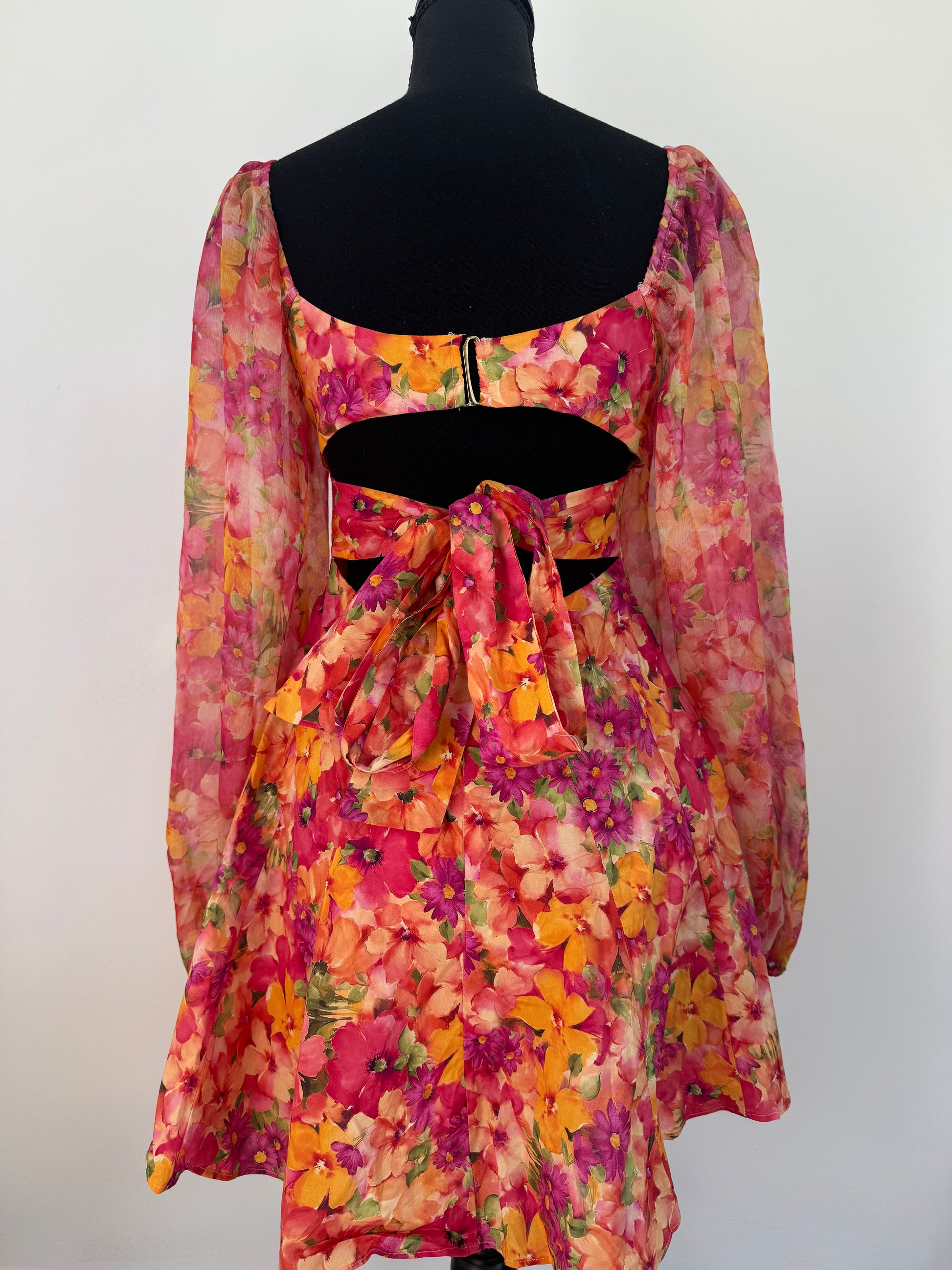 Another back view of the dress.