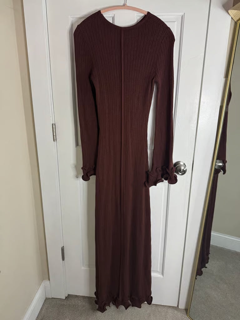 Brown Dress with Pipe Sleeves and Piped Hem (Size Medium)