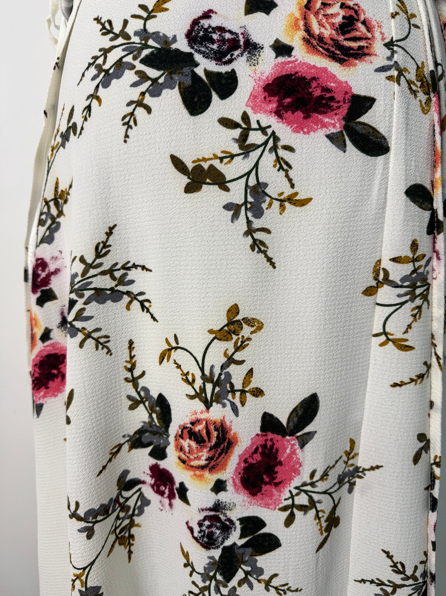 She’s Pretty Two-Piece Floral Skirt Set (Size Medium)