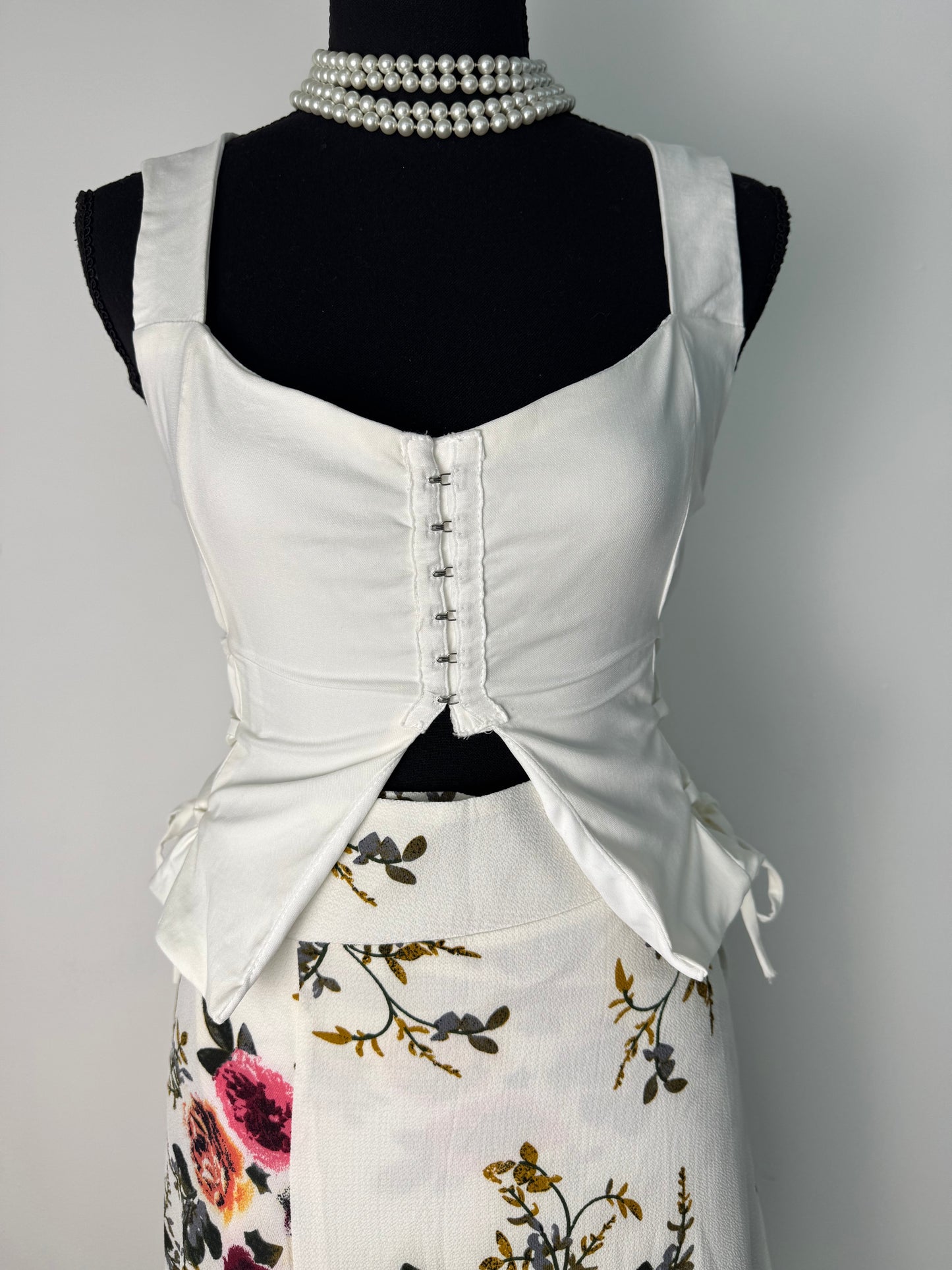 She’s Pretty Two-Piece Floral Skirt Set (Size Medium)