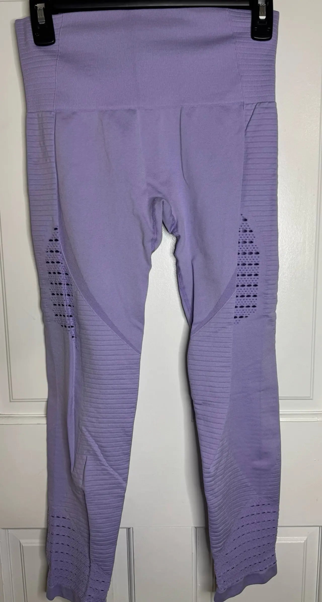 Lilac Purple Athletic Leggings (Size Large)