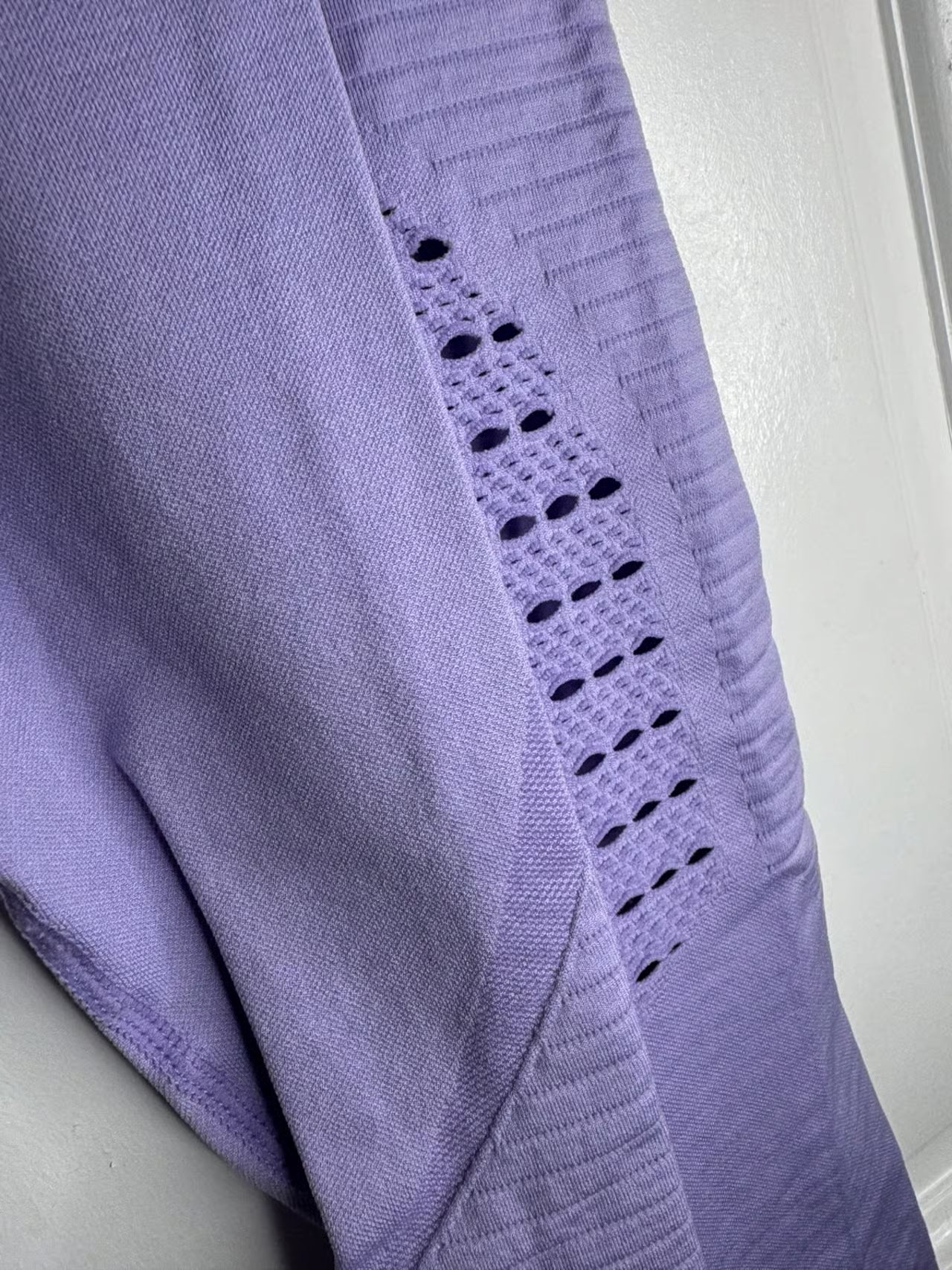 Lilac Purple Athletic Leggings (Size Large)
