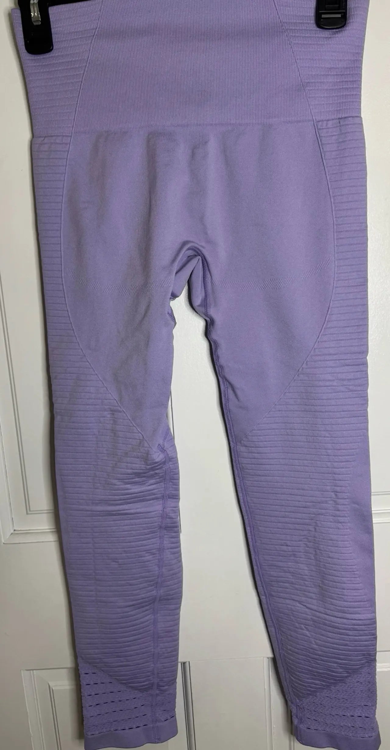 Lilac Purple Athletic Leggings (Size Large)