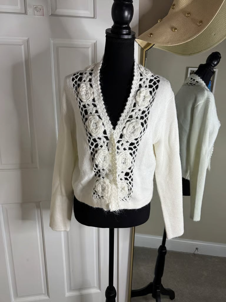 Mimi's Favorite Off-White Crochet Top (Size Large)