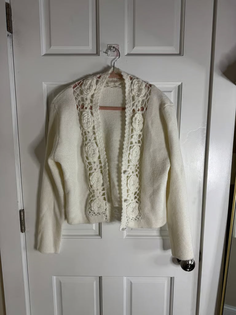 Mimi's Favorite Off-White Crochet Top (Size Large)