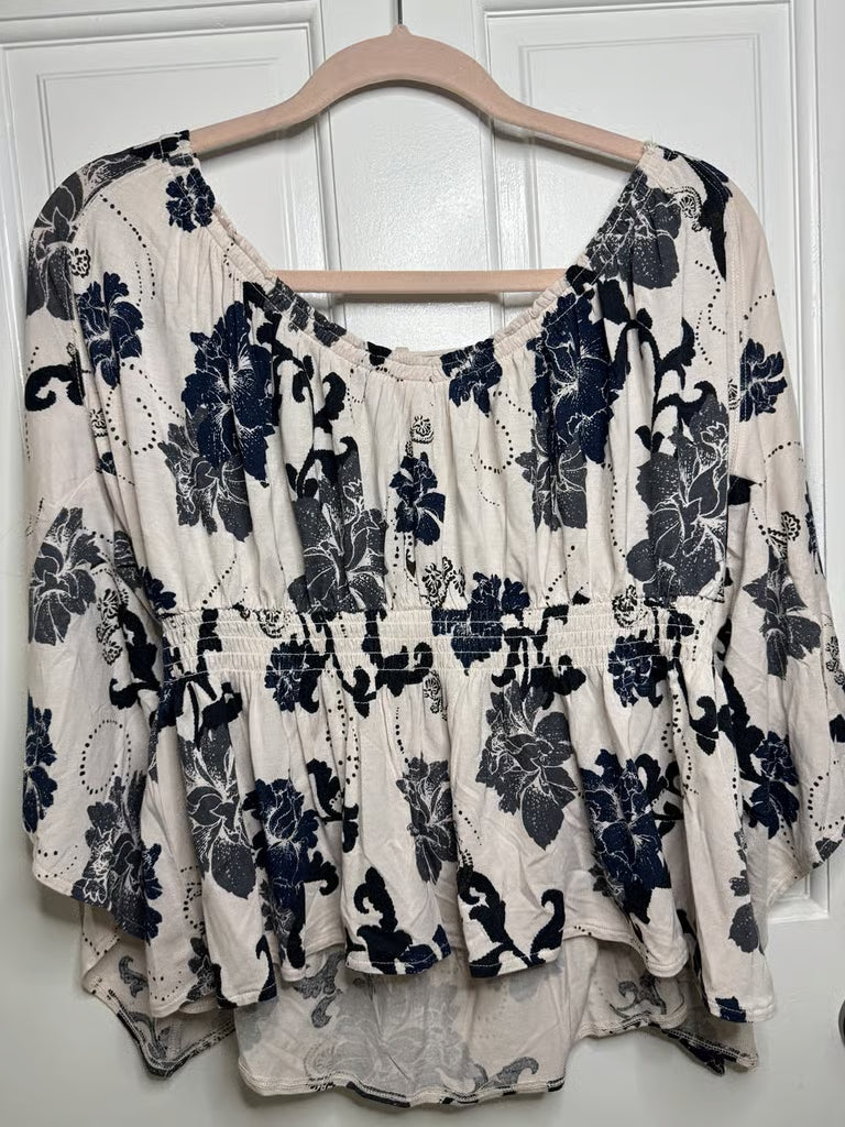 Muted Florals Top (Size Small)