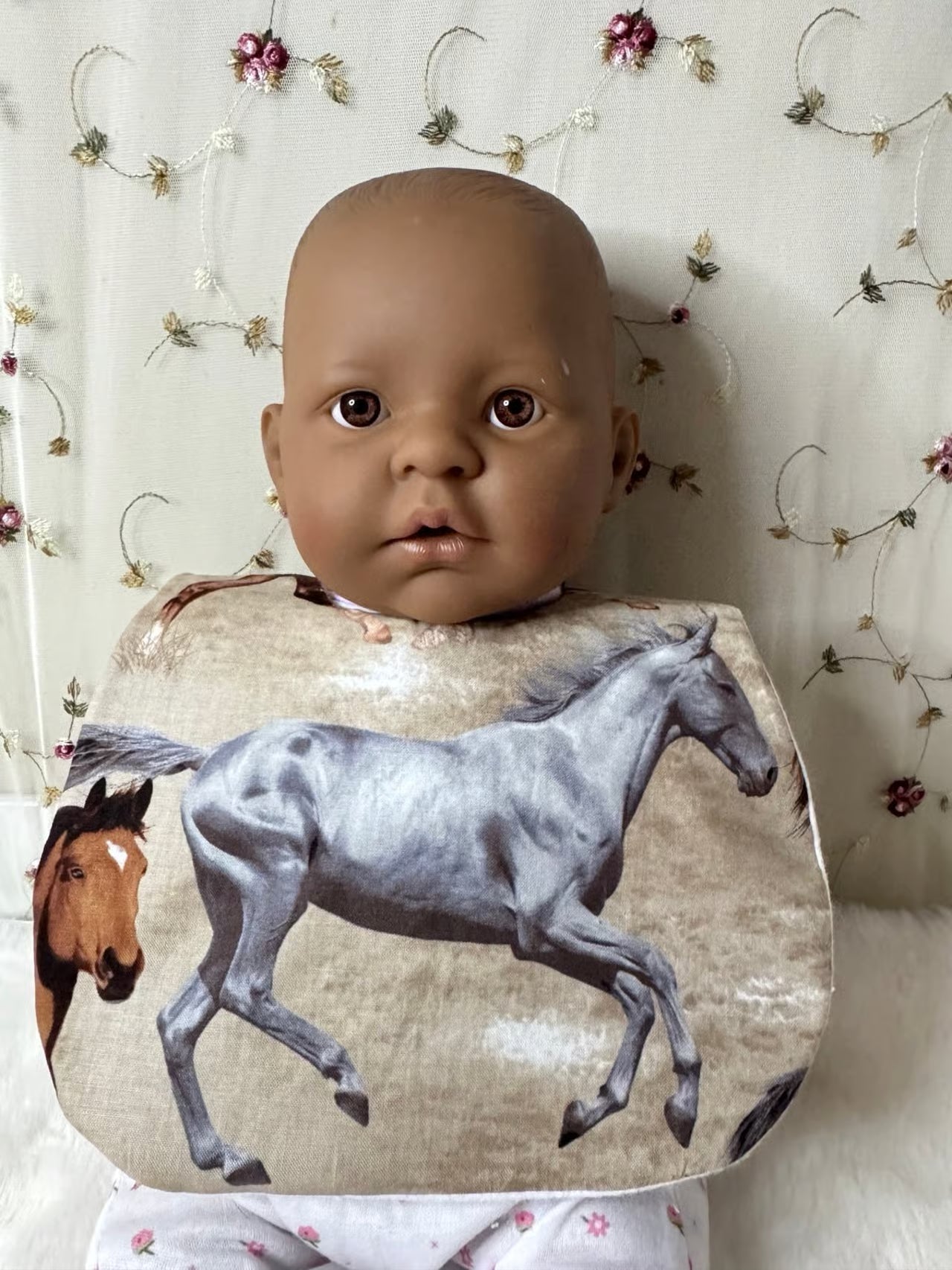 Outerbanks Bib (0-9 Months)