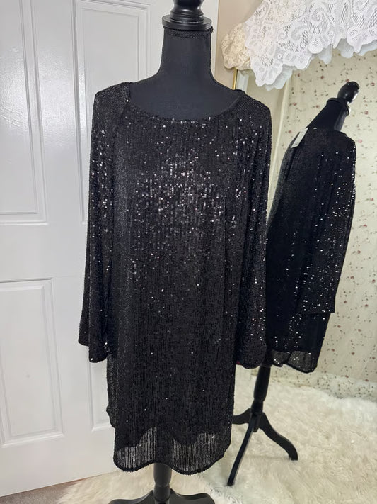 She's Shining Long Sleeve Sequin Dress in Black (Size Medium)
