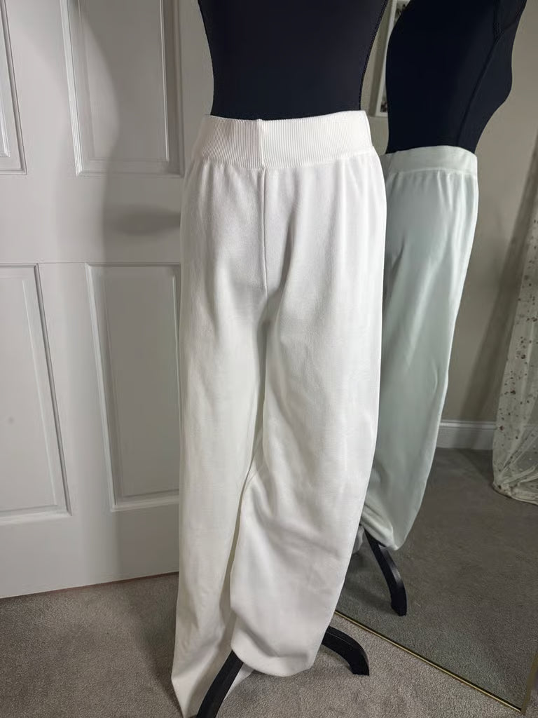 Tall and Beautiful White Pants